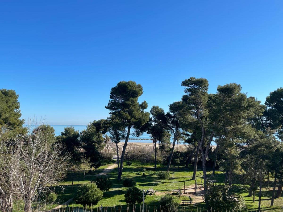Attico Vista E Fronte Mare Zaffiroblu Con Posto Auto Appartement Montesilvano Marina Buitenkant foto