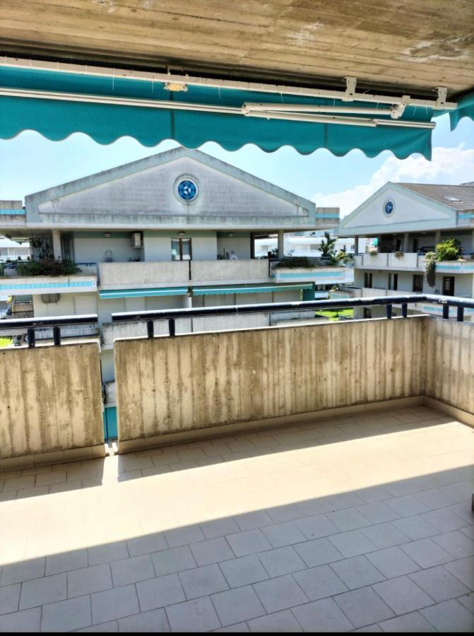 Attico Vista E Fronte Mare Zaffiroblu Con Posto Auto Appartement Montesilvano Marina Buitenkant foto