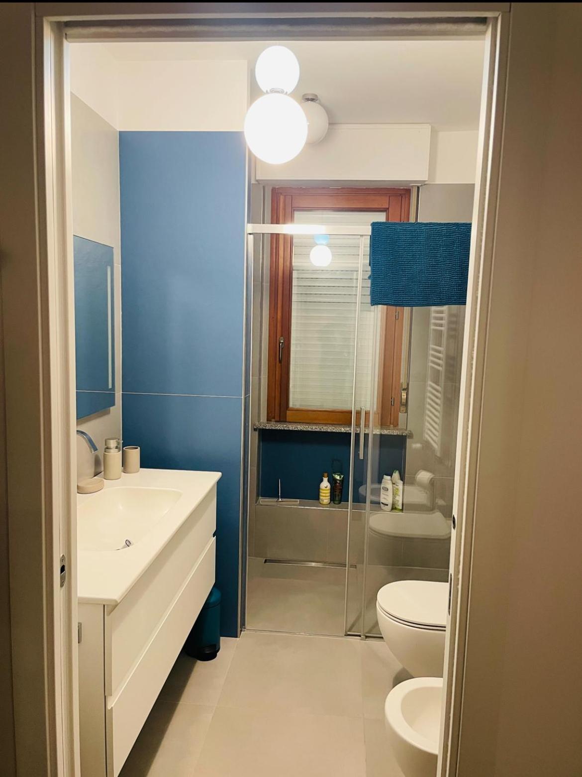 Attico Vista E Fronte Mare Zaffiroblu Con Posto Auto Appartement Montesilvano Marina Buitenkant foto